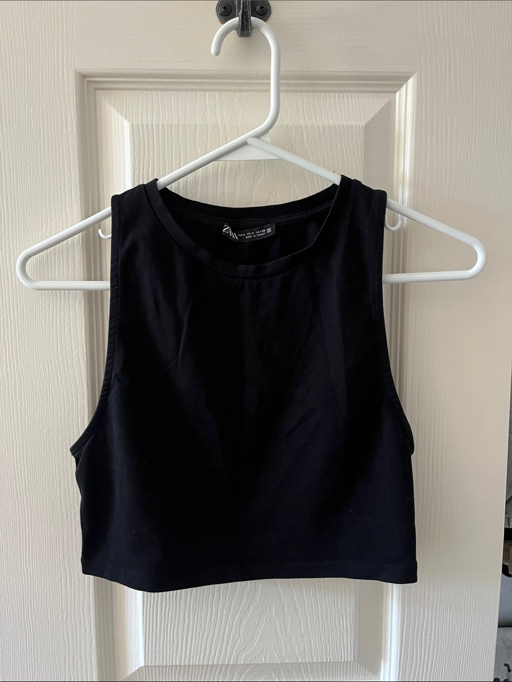 Zara Black Cropped Tank Top - Women's